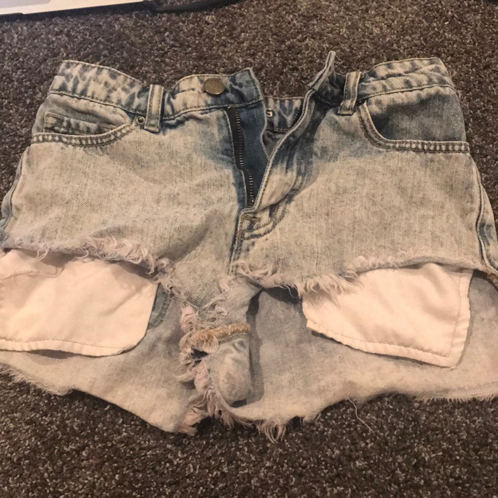 BDG trendy jean shorts